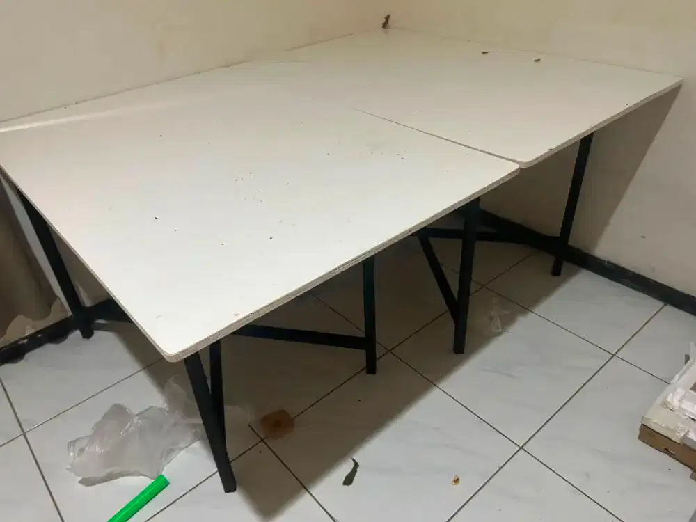 Meja lipat kaki besi 400rb/unit avail 5 unit