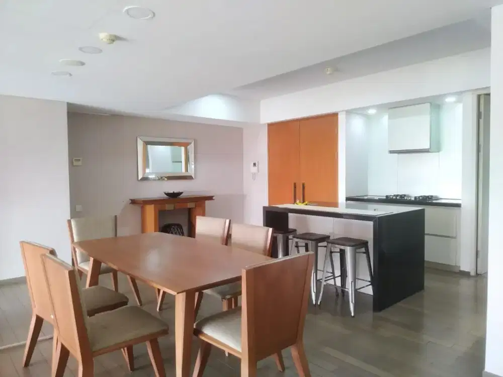 Disewakan Apartment Verde 1 3bedrooms uk 190m2 Jaksel Furnished