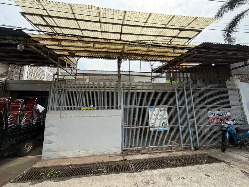 Dijual Rumah di Jl Mendawai - Kebayoran Baru, Area Strategis