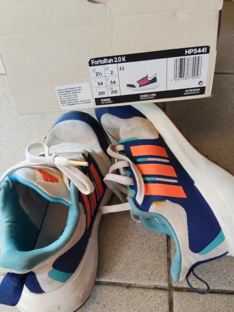 Sepatu adidas anak