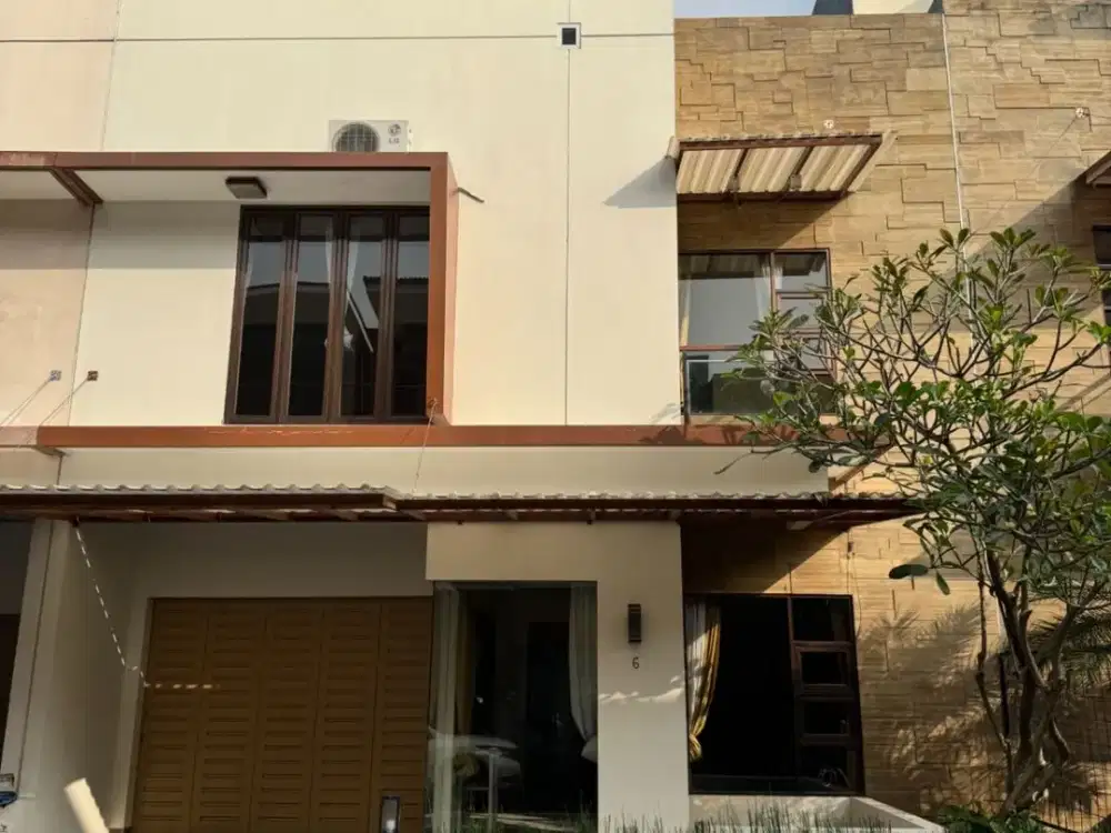 Y. DIJUAL RUMAH SIAP HUNI DALAM CLUSTER SUTAMI BANDUNG UTARA BANDUNG