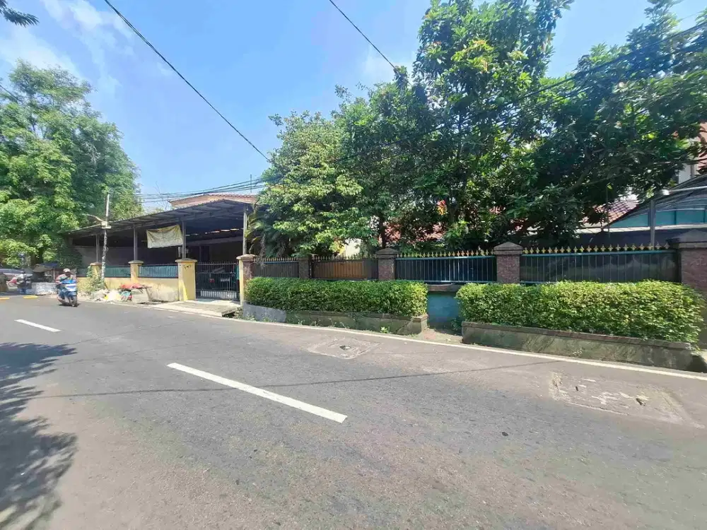 Di Jual Rumah bawah pasar  Jalan Adminitrasi Negara Bendungan Hilir jak pus Sangat cocok buat kos kosan