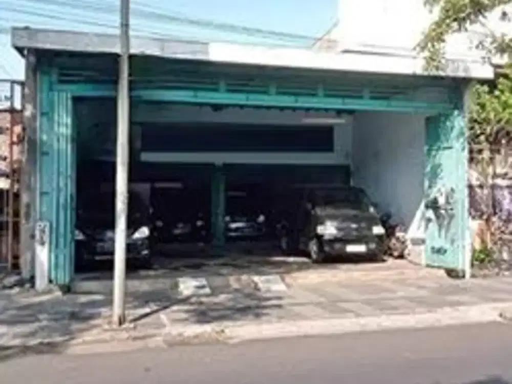 Rumah Usaha Dekat Tengah Kota Lokasi di Jalan Dharmawangsa, Strategis Area Komersil