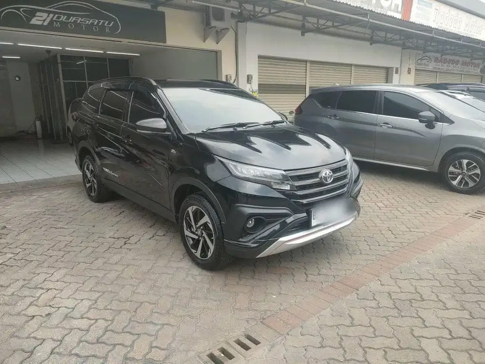 KM 59 RB RUSH TRD AUTOMATIC HITAM 2018 TOYOTA