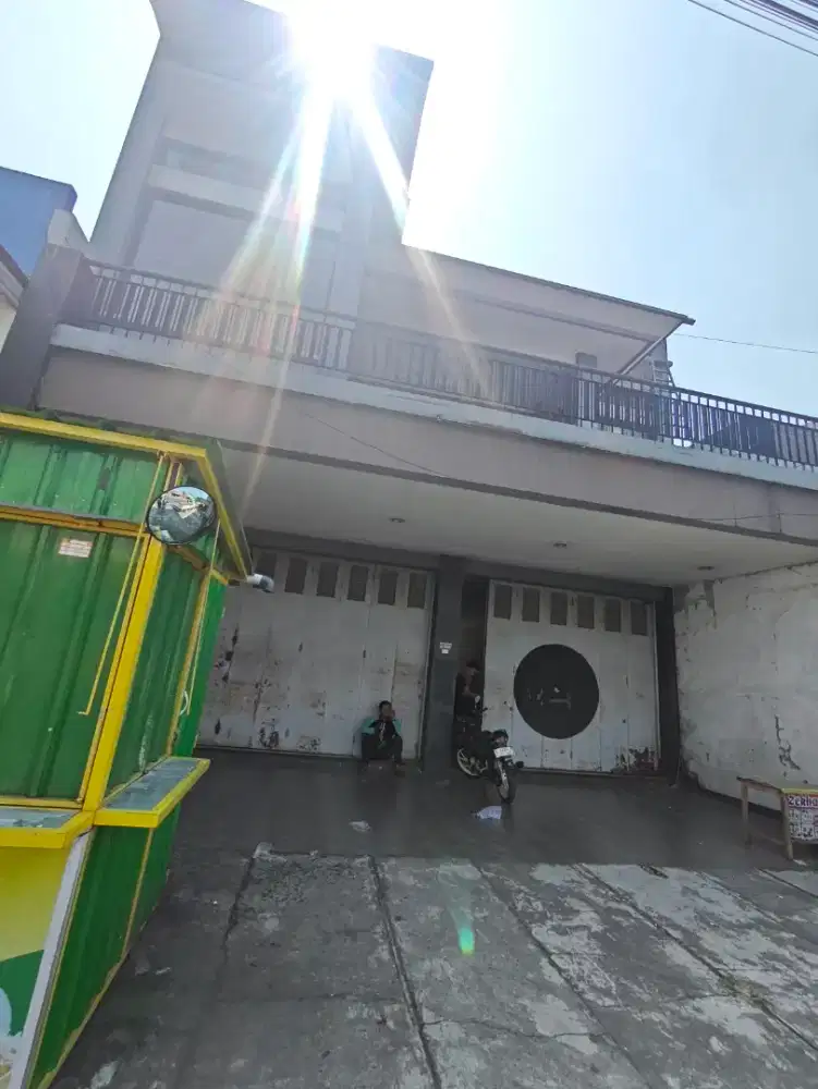 DiKontrakan Ruko 2 Lantai Pusat Randudongkal