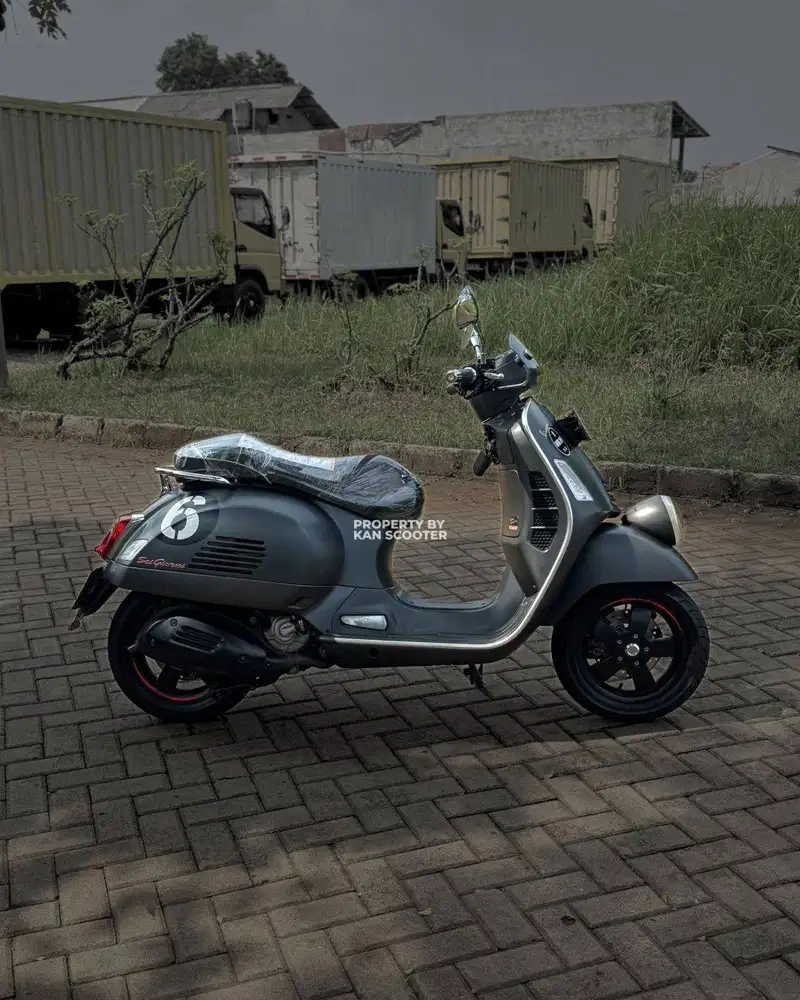 VESPA SEI GIORNI II 300 HPE LIMITED EDITION 2021 NO MINUS