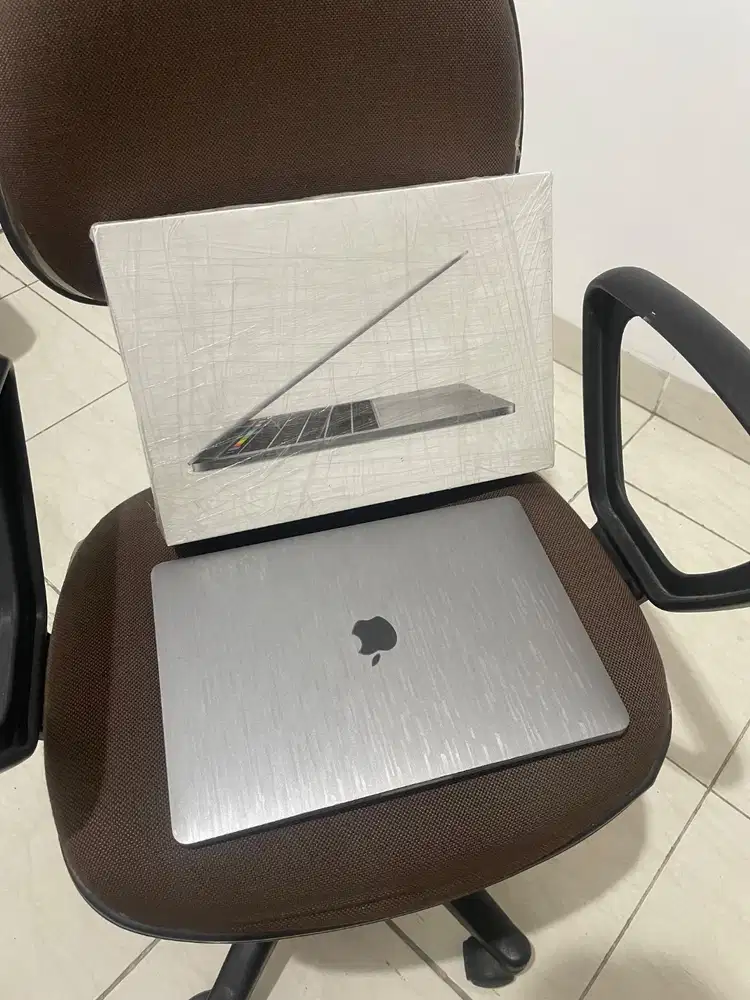 MACBOOK PRO TOUCHBAR 2018 512GB
