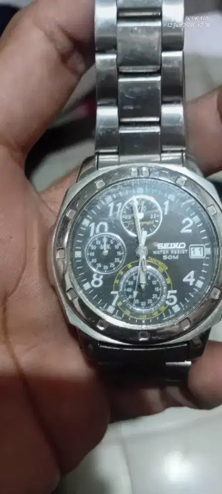 Jam tangan seiko