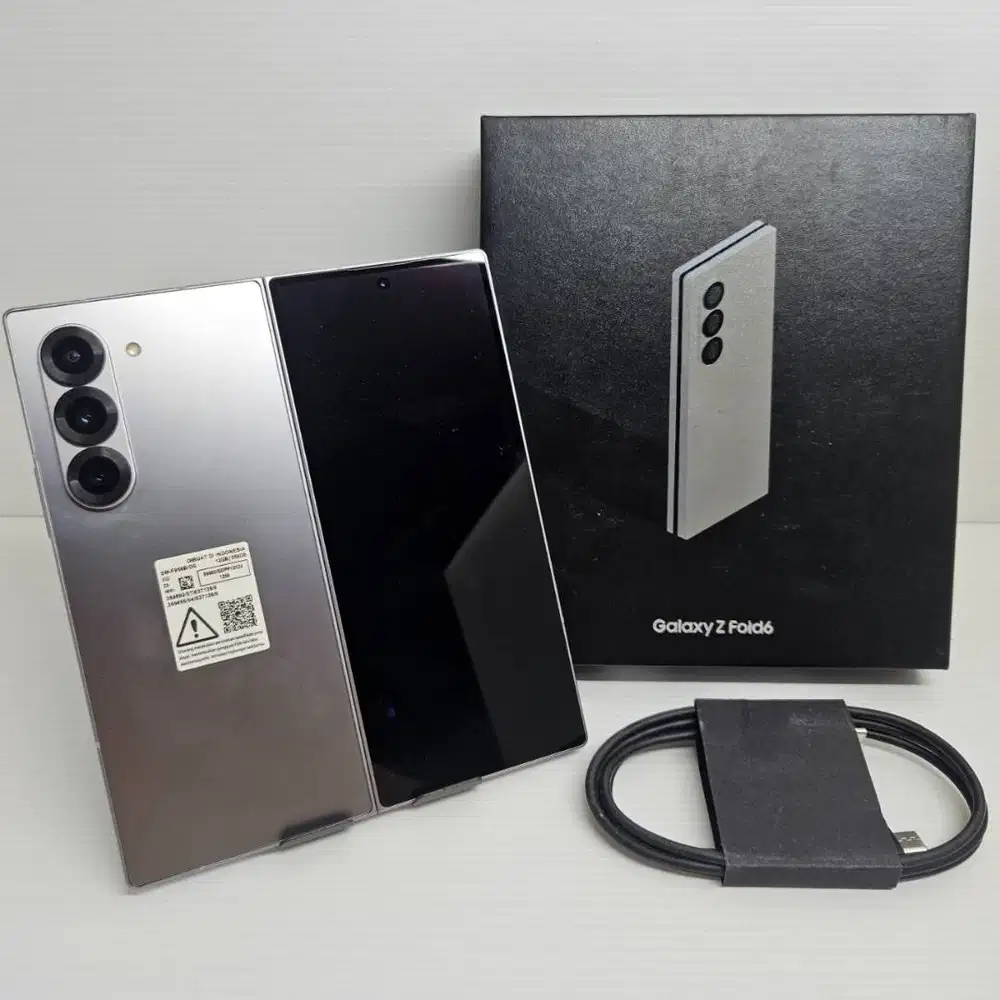 Like New Samsung Galaxy Z Fold 6 Silver 256GB Fullset Resmi SEIN