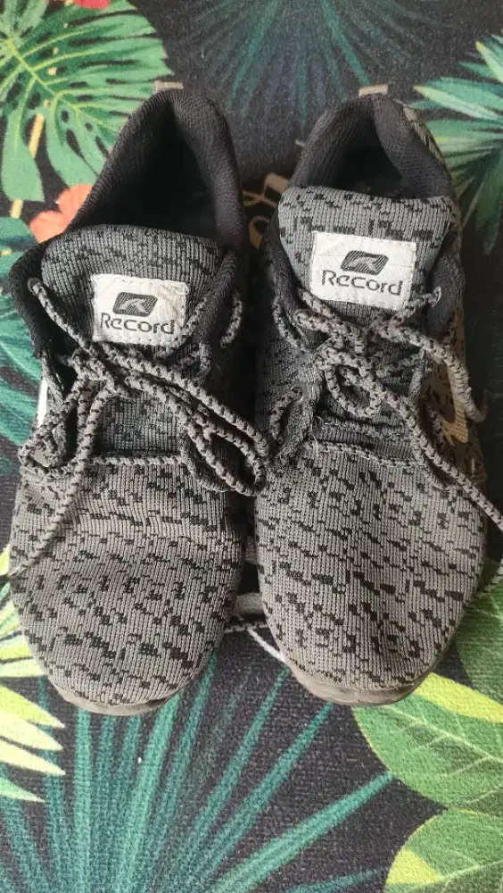 Sepatu Record Size 39