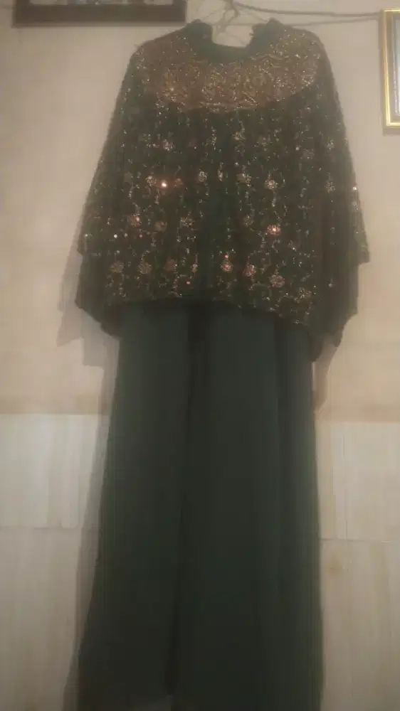 100rb dpt 3 baju... Gamis 2 n kebaya 1