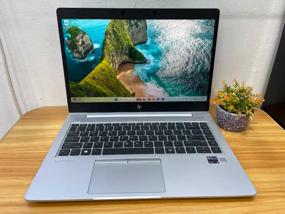 HP ELITEBOOK 745 G6 
AMD Ryzen 7Pro 3700U/16GB/512GB/RX Vega 2GB