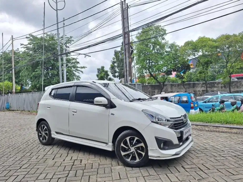 DP MURAH Daihatsu Ayla 1.2 R Deluxe Bensin-AT 2018  CSAMD
