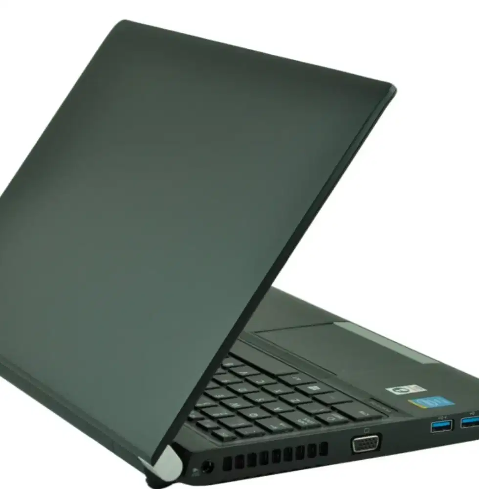 Leptop Toshiba beli dari baru tangan ke 1