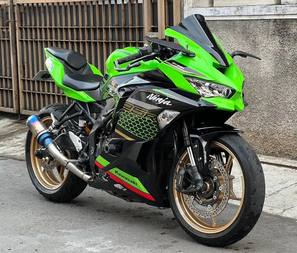 Kawasaki ZX25R ABS QS KRT low KM modif mulus hijau zx25 zx 25 25r 2020