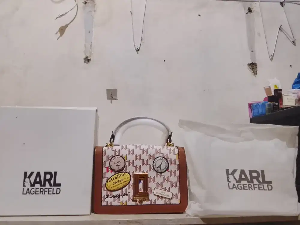TAS KARL LAGERFELD