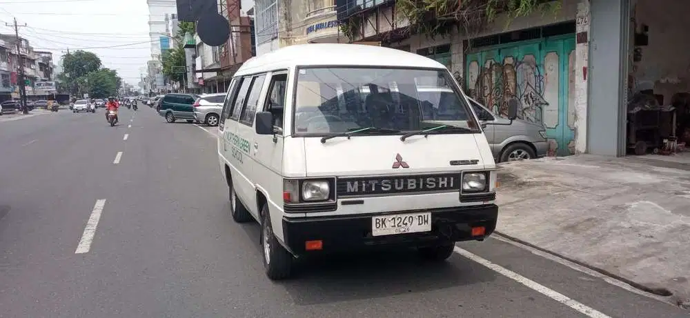 Mitsubishi L300 2001 Diesel