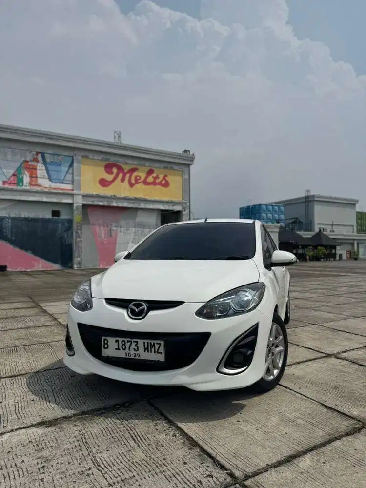 MAZDA 2 RZ 1.5 AT 2014