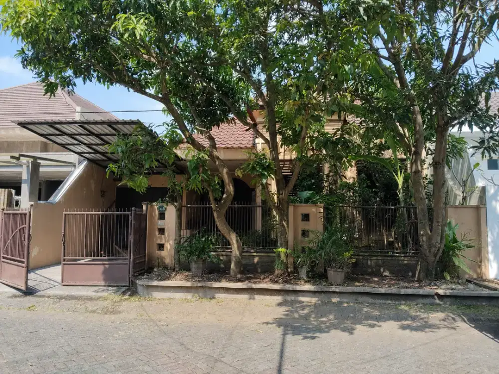 Rumah Besar Siap Huni di Araya Malang. Dekat Plaza Araya, Persada Hospital, Terminal, bandara, Stasiun, Exit Tol, kampus Binus.NLMLG00035