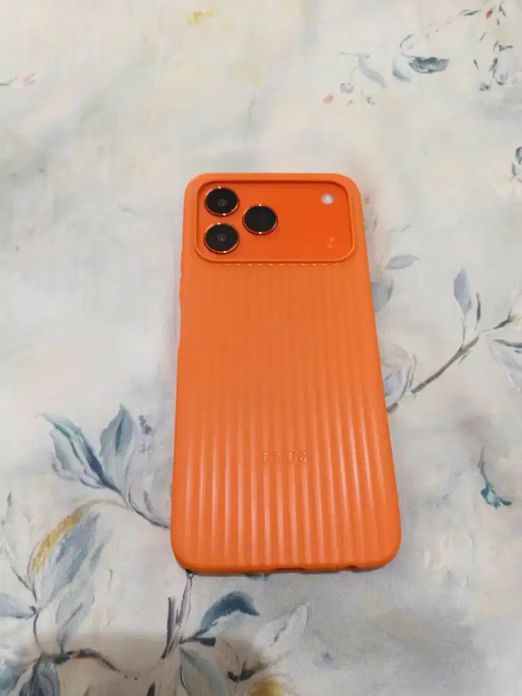 Tecno spark 50 orange