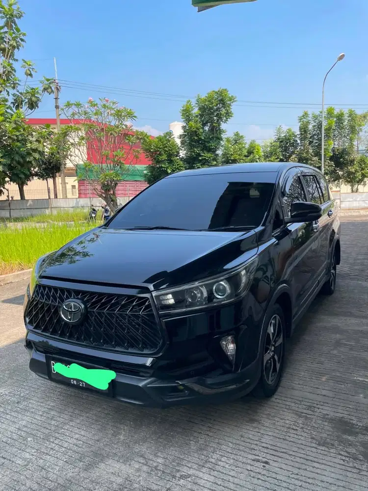 Innova Venturer 2.4 diesel AT 2022