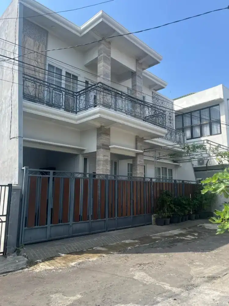Rumah Dijual 2 lantai full Marmer Probolinggo