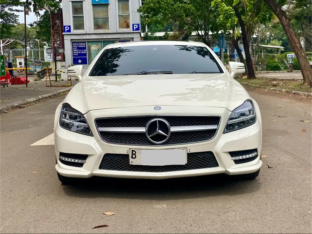 MERCEDES BENZ CLS350 AT 2013 PUTIH