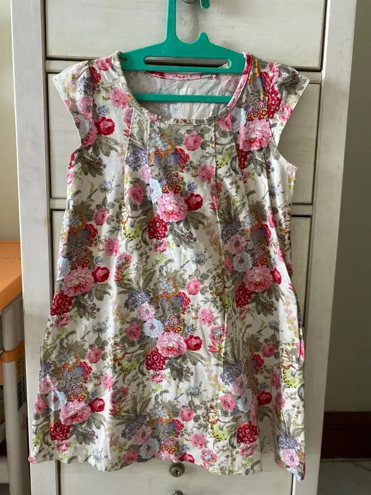 Dress Bunga Uniqlo