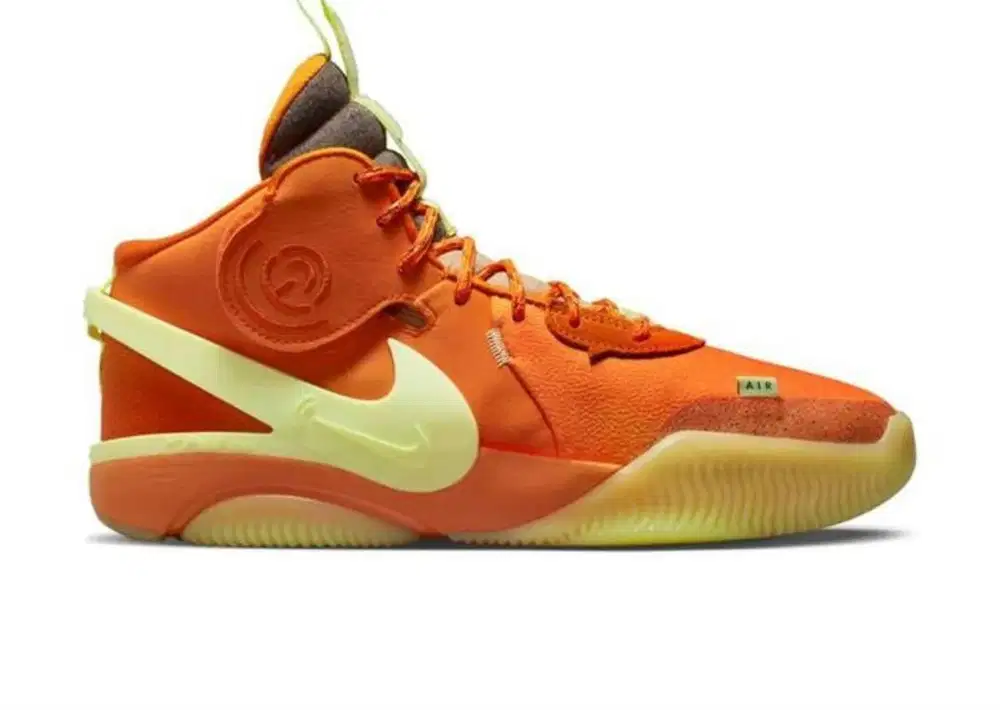 Sepatu Basket Nike Orange