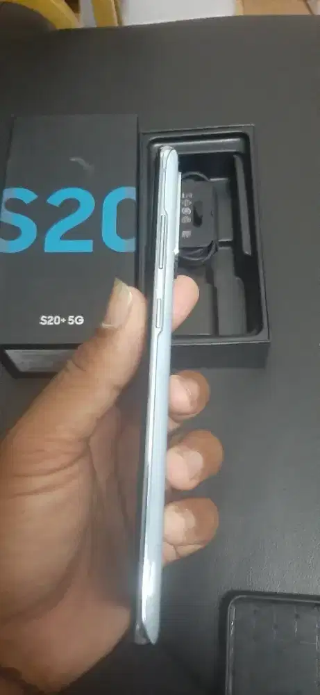 Samsung s20+ 8/128