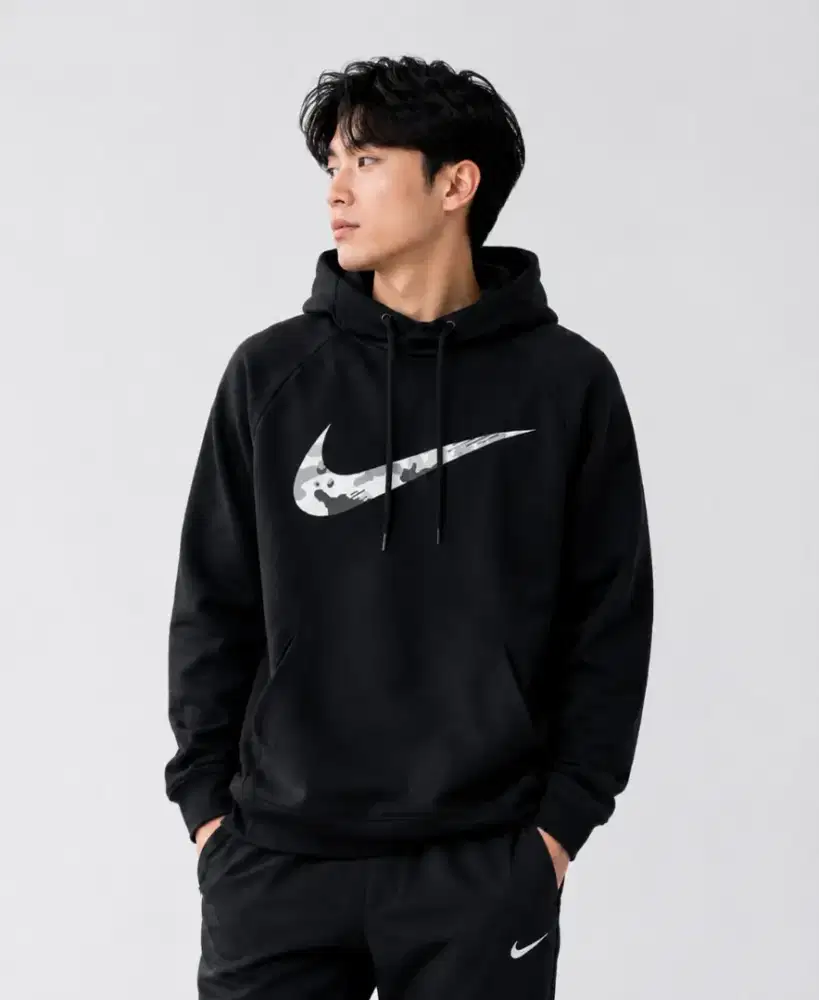 Nike Therma Camo Logo

Hoodie 'Black' AR