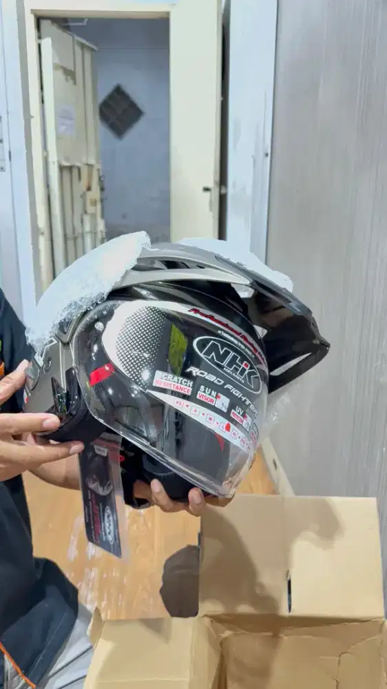 HELM NHK PREDATOR CRYPTON SOLID BLACK DOFF-DOUBLE VISOR..