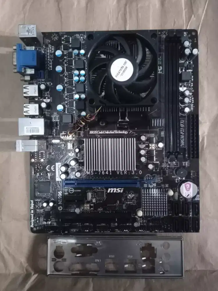 TIGA MOTHERBOARD + PROCESSOR MURAH!