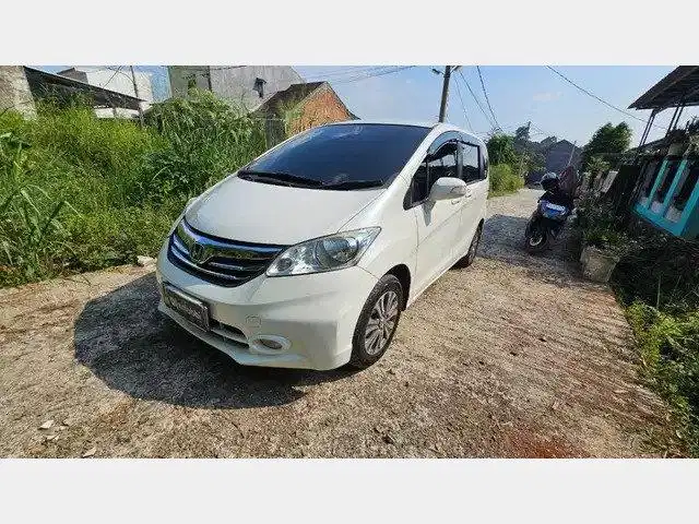 Pajak Panjang - Honda Freed 1.5 E Bensin-AT 2013