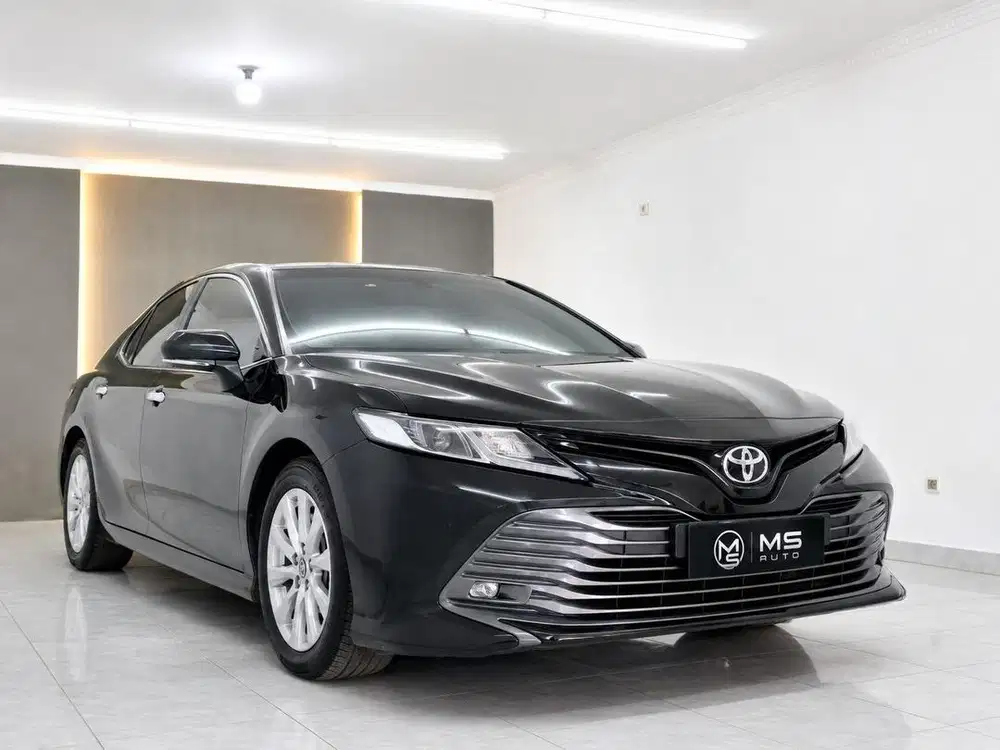 Toyota Camry V 2021