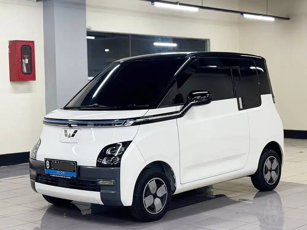 {Low KM} Km 17 rb Wuling Air EV Long Range Garansi Baterai On Like New