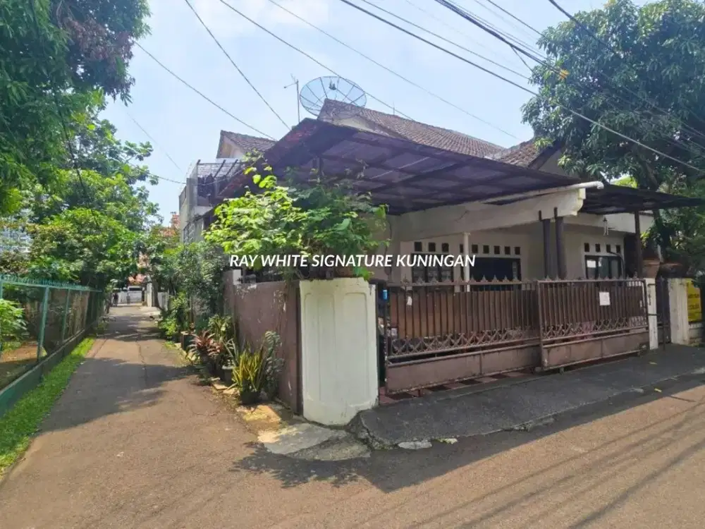 Rumah Lokasi  Strategis Di Meruya Jakarta Barat