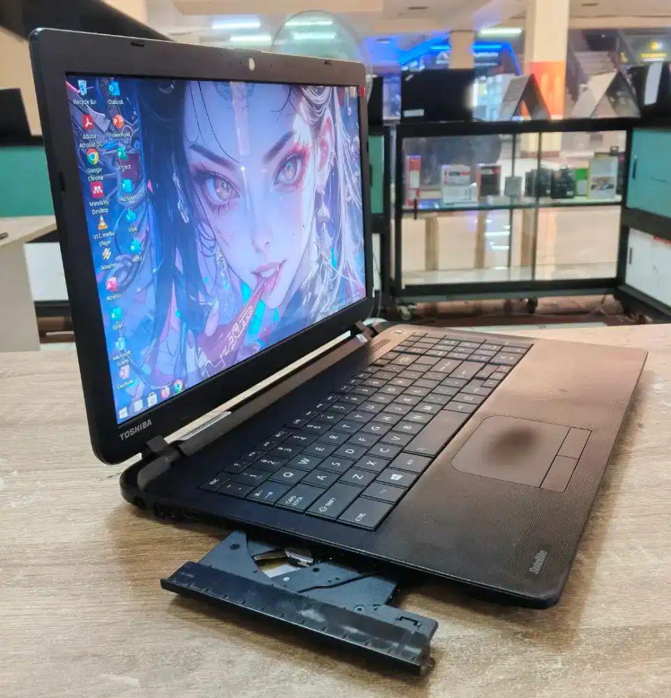 Laptop Toshiba Satelite C50-B Ram 4gb HDD 500gb