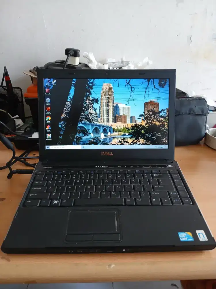 Laptop Dell Vostro 3300 ,Intel Core i3 ,Body Mulus Dan kokoh ,Win 10