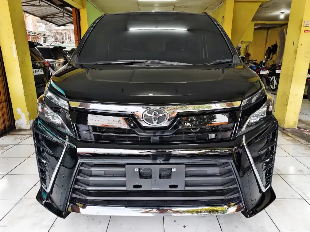 TOYOTA VOXY 2.0 AT 2021 MATIC LIKE NEW GOOD CONDITION
