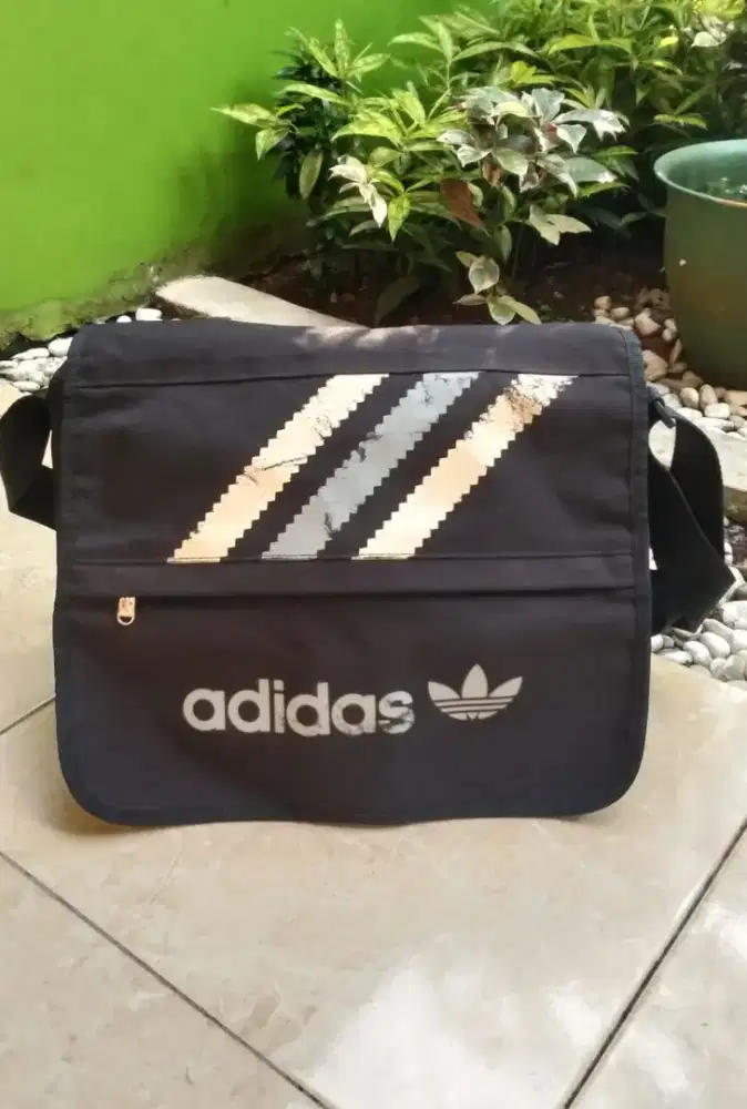 Tas Selempang adidas