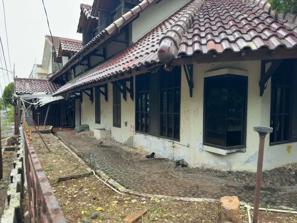 RUMAH HOOK 2LT DI PULOMAS BARAT JAKARTA TIMUR