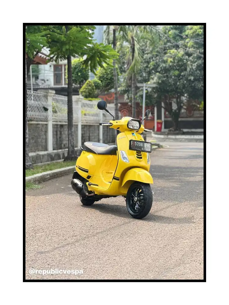 TERMURAH PIAGGIO VESPA S125 IGET FACELIFT TH 2021 WARNA YELLOW SOLE