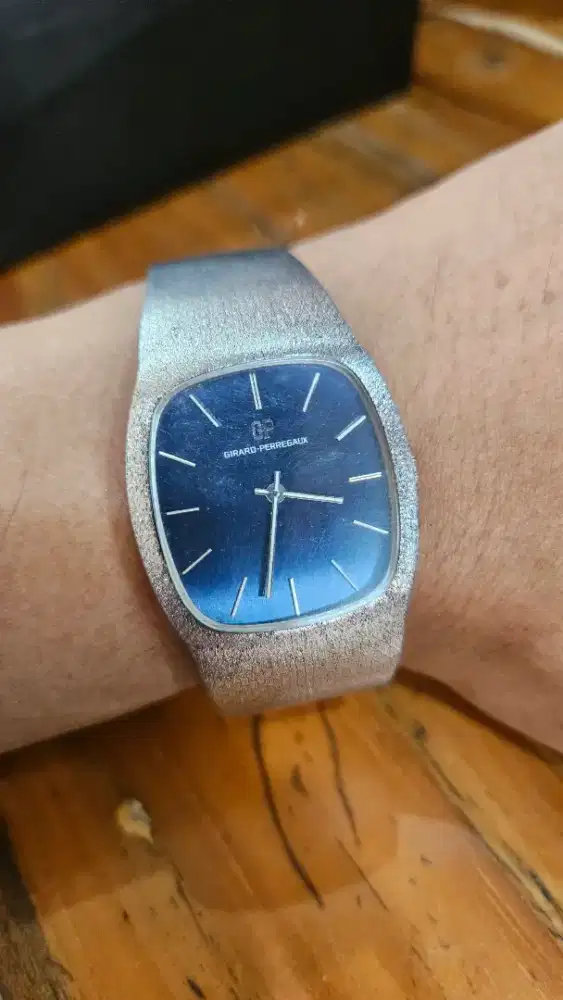 Girard-Perregaux Vintage Swiss Manual Winding Blue Dial – Rare Classic