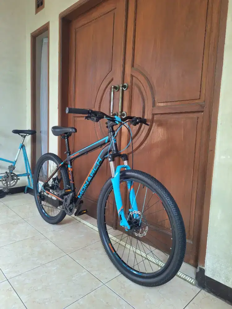 Polygon monarch m5