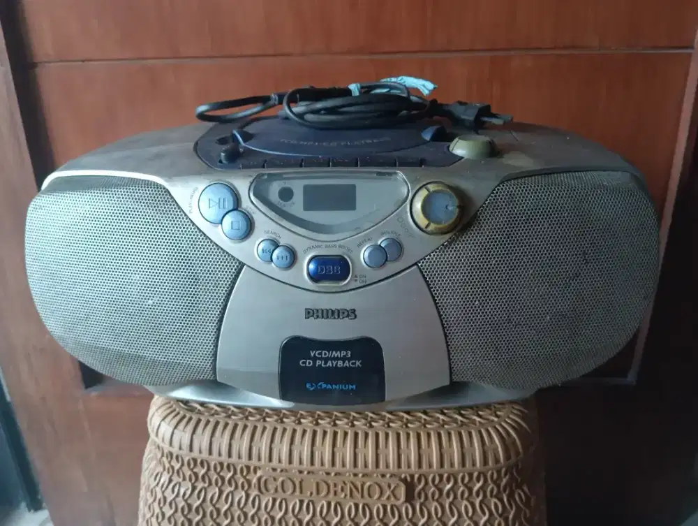 Jual cepat Radio bekas phillip type AZ5130/01 di kelapa gading Jakut