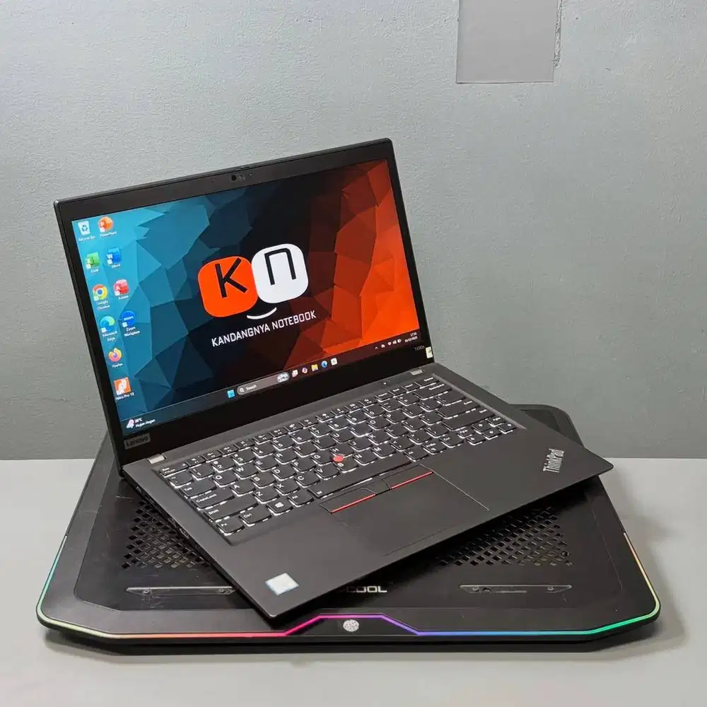 Lenovo Thinkpad T490 Touch Core i7 8665U RAM 8GB 256GB Layar 14inch