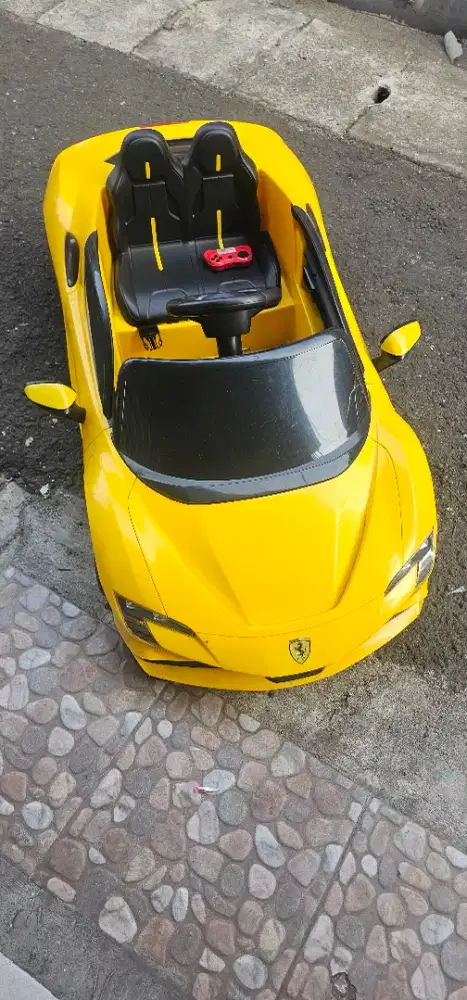 Mobil Remote anak Ferrari