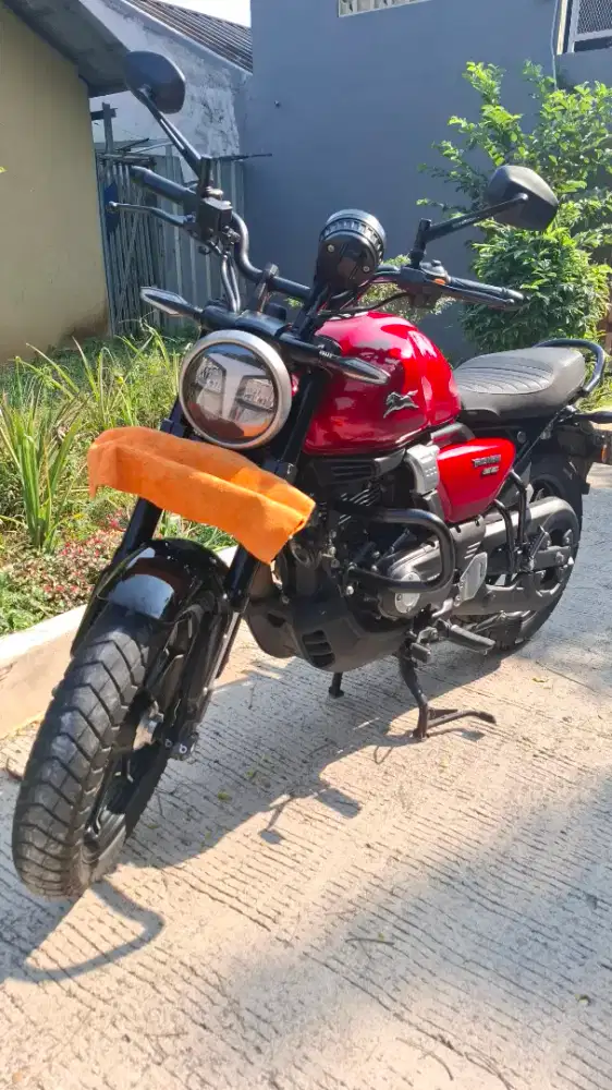TVS Ronin Plat B Jakarta Barat terawat mulus