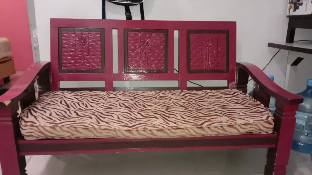 Kursi kayu busa